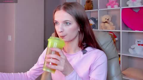 Snapshot of alicia_adammss chatting on January 6, 2026, 12:58 am Alicia Adams online show from January 6, 2026, 12:58 am