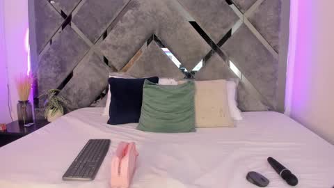 Alice  online show from February 16, 2025, 6:54 pm