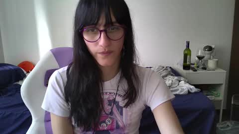 Snapshot of alicia_love29 chatting on February 8, 2025, 9:25 pm Alice online show from February 8, 2025, 9:25 pm