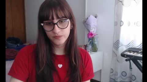 Snapshot of alicia_love29 chatting on June 4, 2026, 2:45 pm Alice online show from June 4, 2026, 2:45 pm