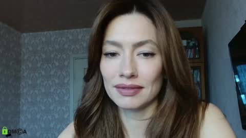 Alicia online show from October 28, 2025, 8:40 am