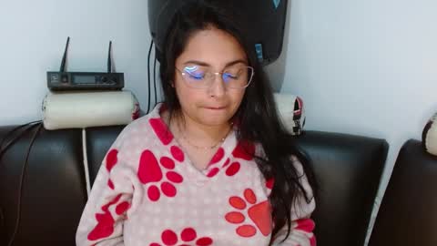 Snapshot of alicia_va chatting on December 11, 2024, 4:39 am Alice online show from December 11, 2024, 4:39 am