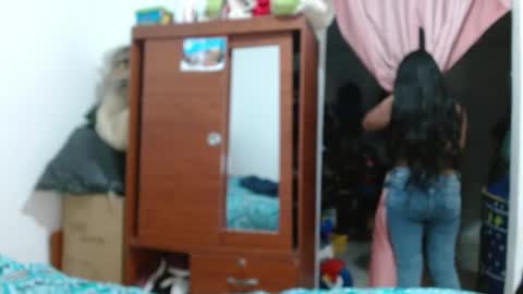 Snapshot of alicia_va chatting on January 8, 2025, 8:39 pm Alice online show from January 8, 2025, 8:39 pm