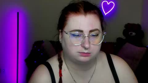 Snapshot of aliciaaared_kis chatting on April 17, 2026, 6:16 am Alicia online show from April 17, 2026, 6:16 am