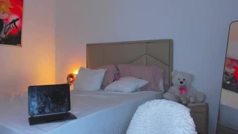 Snapshot of aliciabiden chatting on February 3, 2026, 2:53 am aliciabiden online show from February 3, 2026, 2:53 am