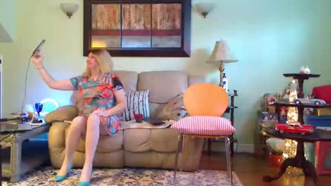 Snapshot of aliciadehart181 chatting on February 11, 2026, 7:08 pm Alicia deHart Help me reach 1000 Followers. Its FREE online show from February 11, 2026, 7:08 pm