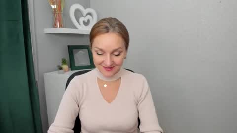 Alicia online show from October 22, 2025, 5:52 am