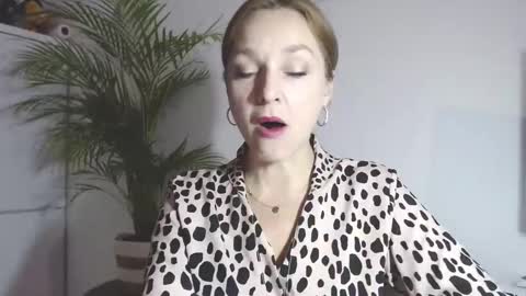 Alicia online show from December 4, 2025, 7:17 am