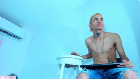 Alicia  online show from December 5, 2024, 8:33 pm