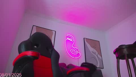 Alicia  online show from January 8, 2025, 8:29 pm