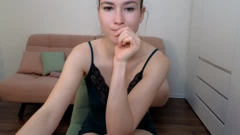 Snapshot of alicianoveli chatting on January 10, 2025, 2:23 pm alicianoveli online show from January 10, 2025, 2:23 pm