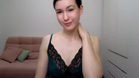 Snapshot of alicianoveli chatting on February 14, 2025, 5:19 am alicianoveli online show from February 14, 2025, 5:19 am