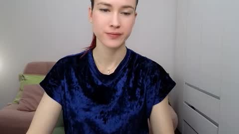 alicianoveli online show from November 3, 2025, 9:21 am