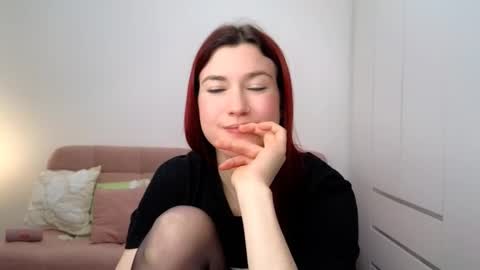 alicianoveli online show from November 21, 2025, 3:54 pm