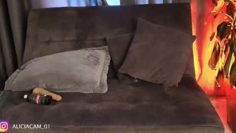 Snapshot of aliciawonderxx chatting on February 6, 2026, 10:13 pm aliciawonderxx online show from February 6, 2026, 10:13 pm