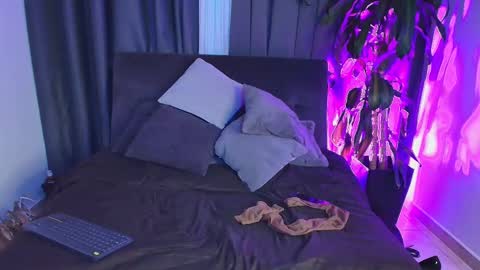 Snapshot of aliciawonderxx chatting on March 1, 2026, 11:18 pm aliciawonderxx online show from March 1, 2026, 11:18 pm