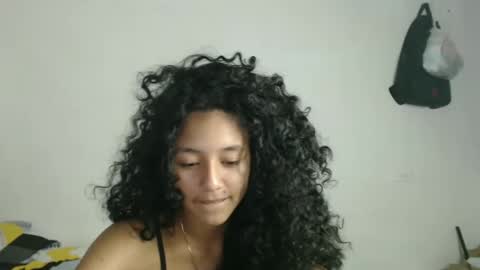 Snapshot of alicie_sexy_hot_20 chatting on February 26, 2025, 4:25 am ana online show from February 26, 2025, 4:25 am