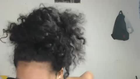 Snapshot of alicie_sexy_hot_20 chatting on March 11, 2025, 5:16 am ana online show from March 11, 2025, 5:16 am