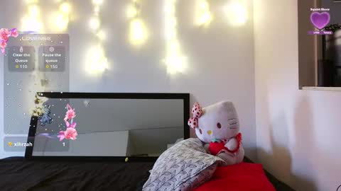 Snapshot of aliciia_23 chatting on December 18, 2025, 9:54 pm aliciia_23 online show from December 18, 2025, 9:54 pm