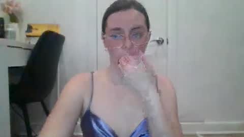 alicjateenpolish online show from May 20, 2026, 3:13 am