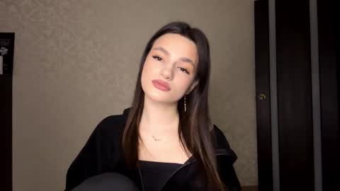 Niki online show from March 25, 2026, 3:40 pm