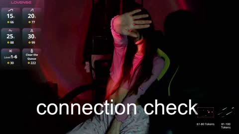 Snapshot of alien_art_lover chatting on January 29, 2025, 10:22 pm Mia online show from January 29, 2025, 10:22 pm