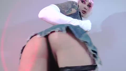     online show from February 19, 2025, 7:38 pm