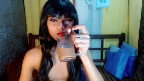 aliexagrey online show from May 4, 2026, 7:59 am
