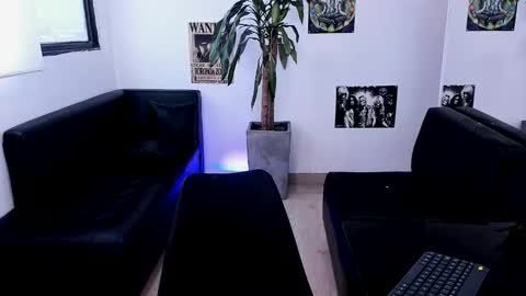 Snapshot of aliice_greco chatting on February 8, 2026, 1:25 pm Alice online show from February 8, 2026, 1:25 pm