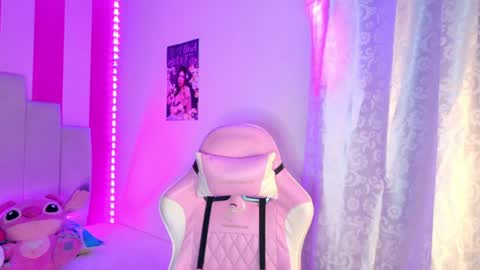 Snapshot of aliice_wonderland_ chatting on June 23, 2026, 4:54 am Aliice Brown online show from June 23, 2026, 4:54 am
