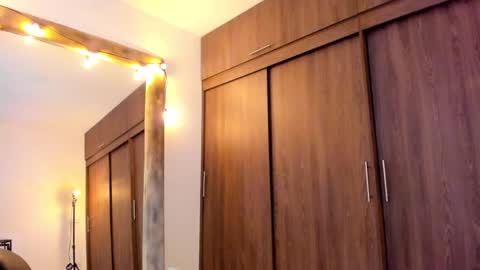 IG Alik nasso    online show from February 11, 2025, 8:15 am