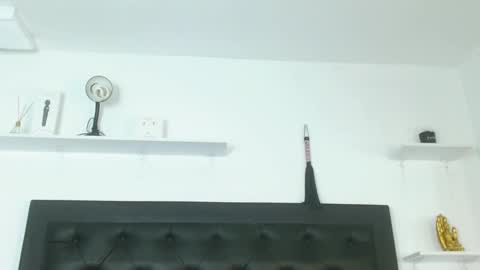 alika_jonhson_ online show from October 8, 2025, 3:59 am