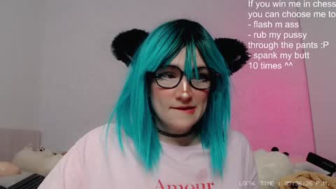 Snapshot of alikaful chatting on January 6, 2025, 2:36 pm Alika  online show from January 6, 2025, 2:36 pm