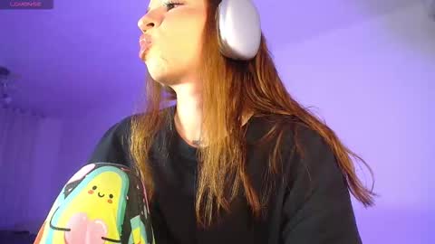 Snapshot of alina_lee01 chatting on March 11, 2026, 1:55 am NYX online show from March 11, 2026, 1:55 am
