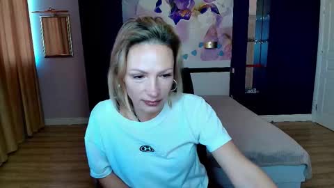 AlinaMoor online show from October 25, 2025, 6:10 am