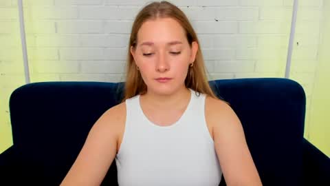 Snapshot of alinawise chatting on June 10, 2026, 1:28 am alinawise online show from June 10, 2026, 1:28 am