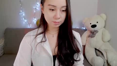 Snapshot of alinaxrose chatting on October 25, 2025, 11:21 pm AlinaXRose online show from October 25, 2025, 11:21 pm