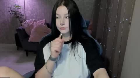 Aline Greeeen online show from October 31, 2025, 4:13 am