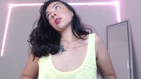 Snapshot of alisa__cain chatting on February 23, 2025, 7:22 am Alejandra online show from February 23, 2025, 7:22 am