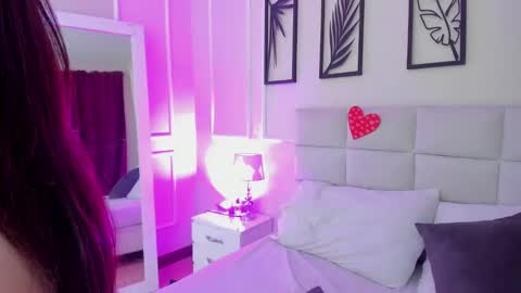     online show from February 19, 2025, 11:25 pm