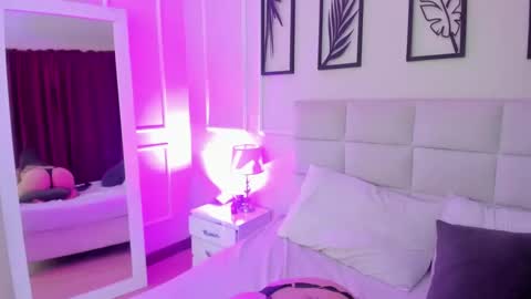     online show from March 2, 2025, 8:40 pm