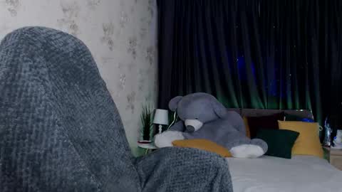 Snapshot of alisawoods_ chatting on October 10, 2025, 5:23 pm Alisa online show from October 10, 2025, 5:23 pm