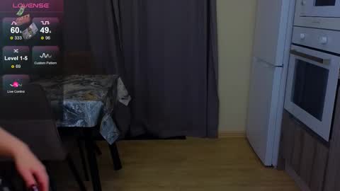 Snapshot of alise_kitty chatting on September 28, 2025, 3:06 pm alise online show from September 28, 2025, 3:06 pm