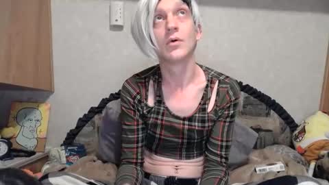 Alisha online show from November 21, 2025, 9:52 am