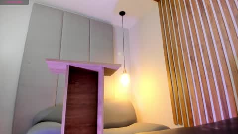           online show from January 10, 2025, 4:30 pm