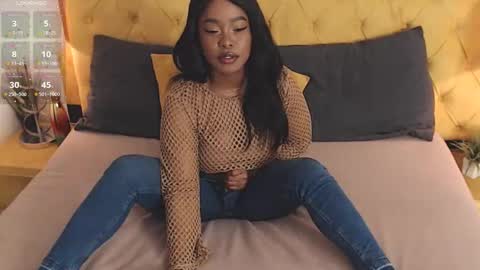 Luna online show from February 9, 2026, 7:51 pm