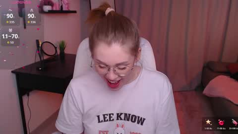 Snapshot of alison_doody chatting on April 5, 2026, 7:38 am Alison online show from April 5, 2026, 7:38 am