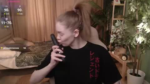 Snapshot of alison_doody chatting on April 25, 2026, 7:44 am Alison online show from April 25, 2026, 7:44 am
