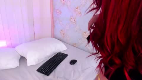 Snapshot of alison_ferrera chatting on December 4, 2024, 11:35 pm Ali online show from December 4, 2024, 11:35 pm