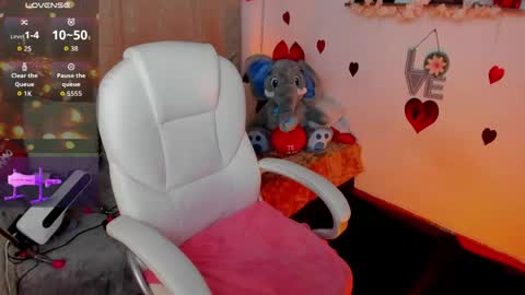 Snapshot of alison_fire12 chatting on April 24, 2026, 4:26 am online show from April 24, 2026, 4:26 am
